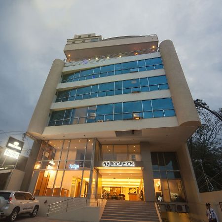 Ns Royal Hotel Cebu Екстер'єр фото